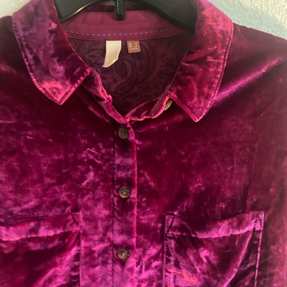 Anthropologie Pilcro Hadley Relaxed Pink Velvet Button Down Boho Shirt Sz 2 - Picture 10 of 14